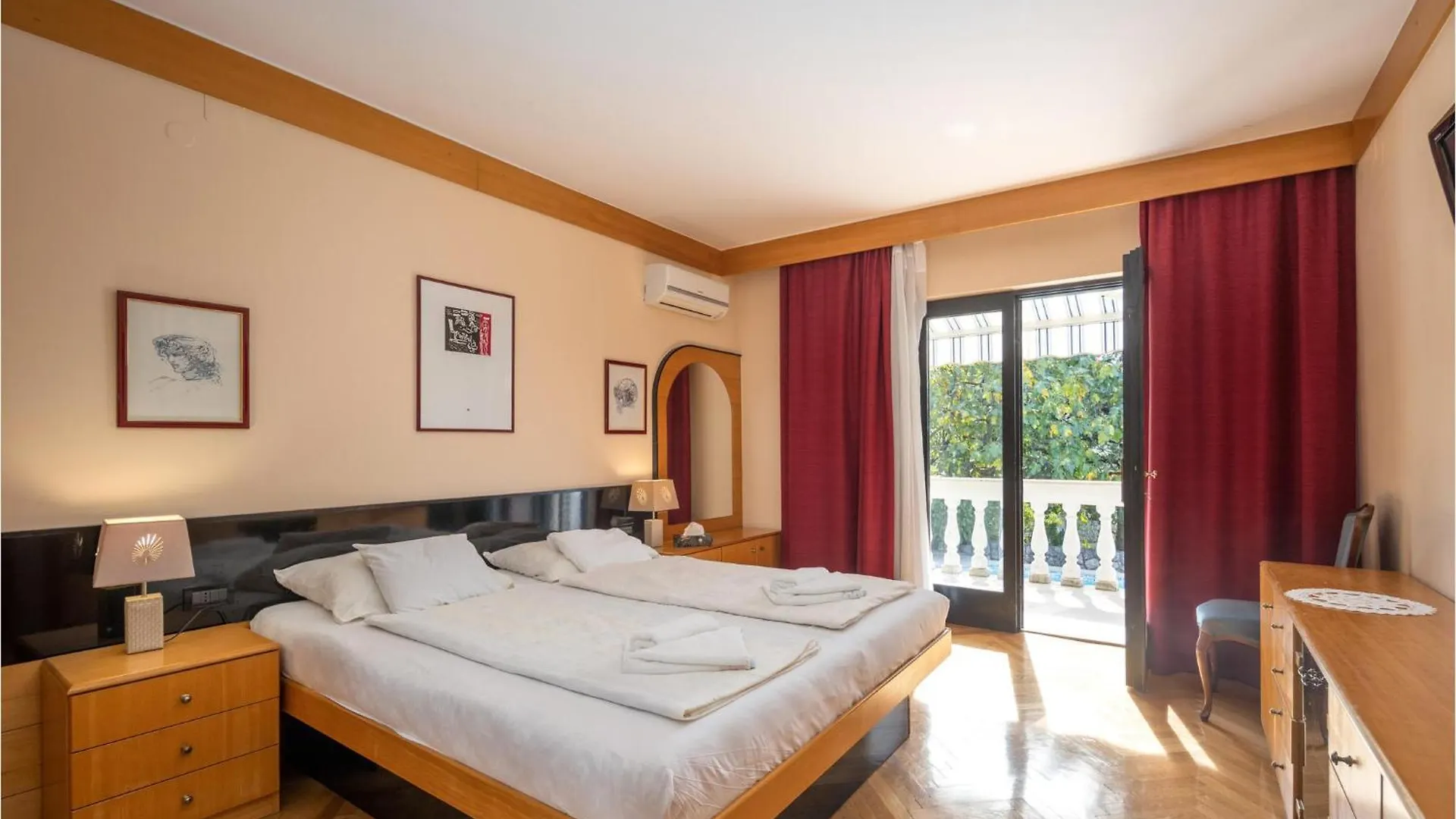 Three-Bedroom Holiday Home In Krk 크르크 0*,  크로아티아