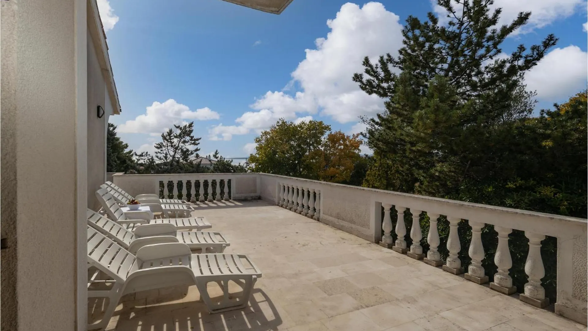 Three-Bedroom Holiday Home In Krk Krk Town